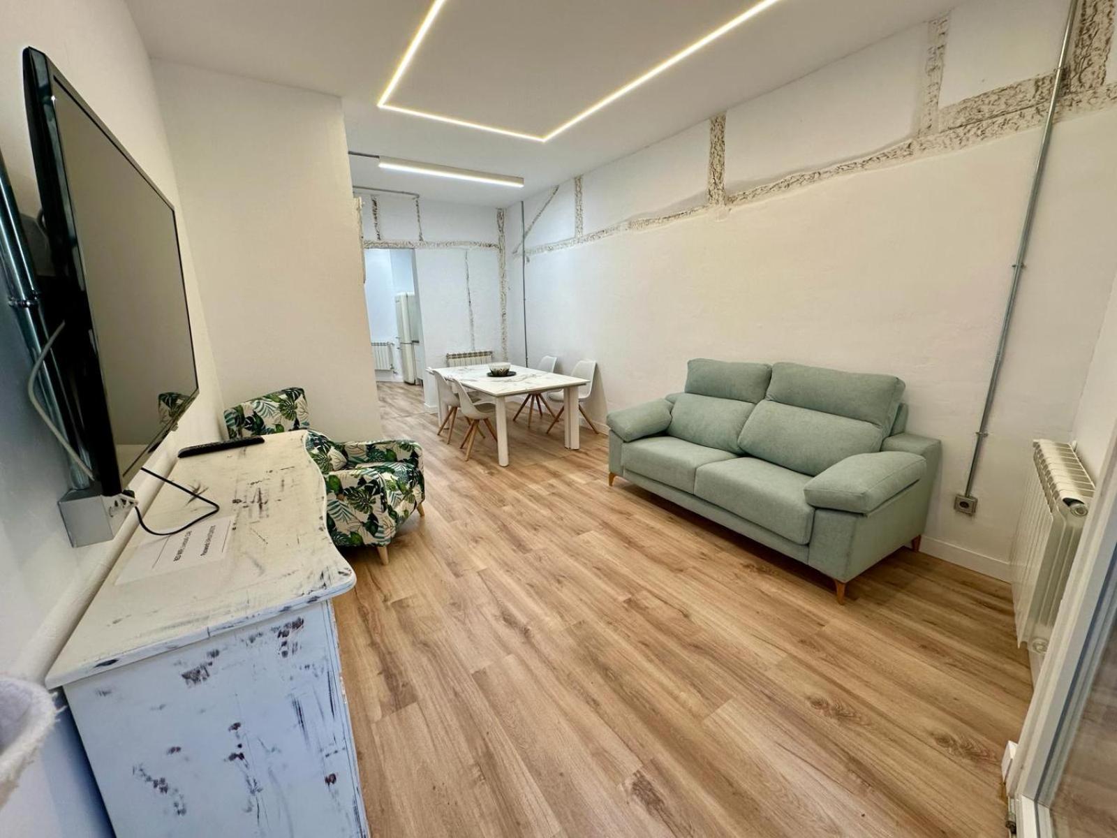 Apartamentos Carolina By Gaiarooms León Eksteriør bilde
