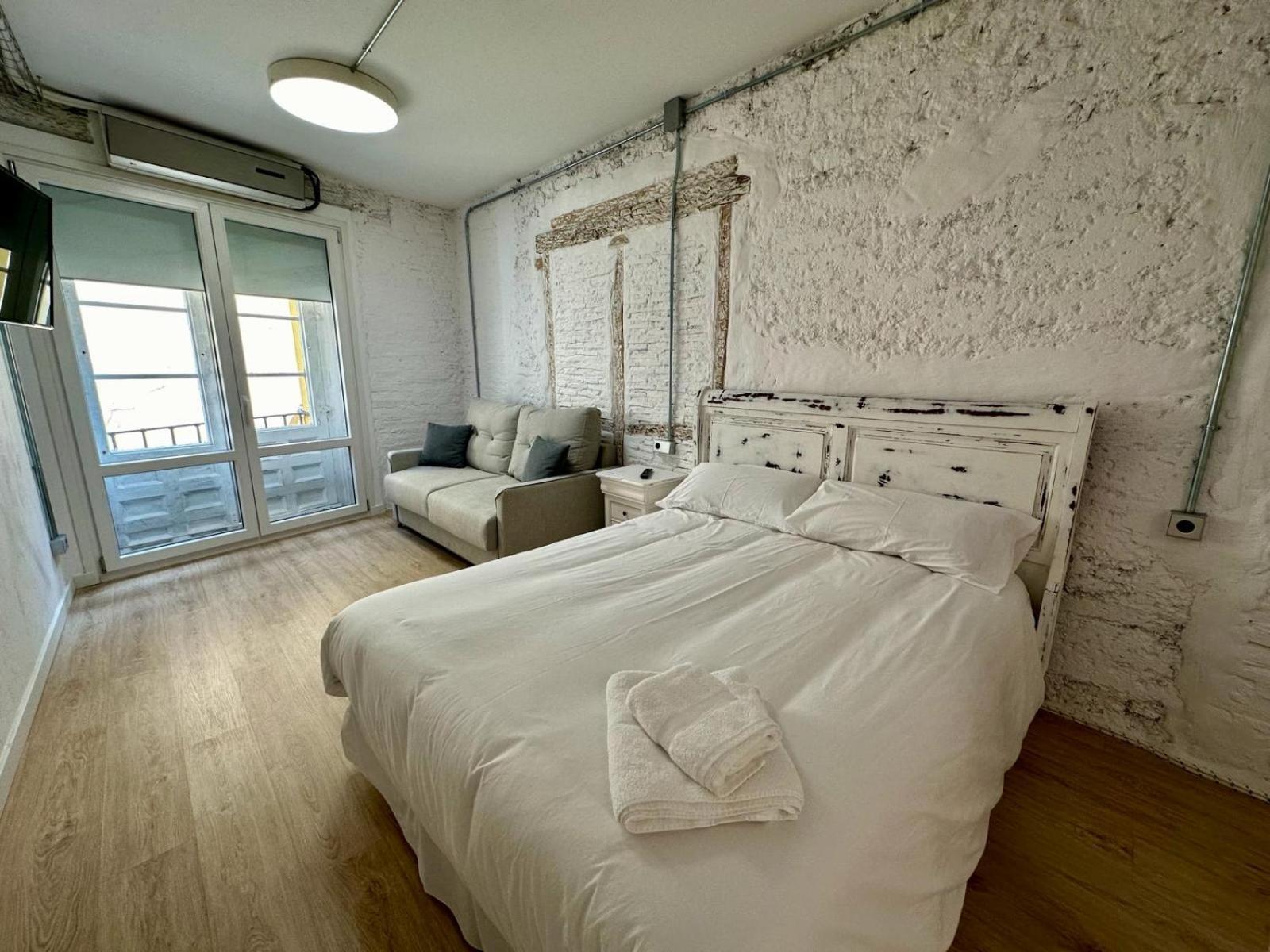 Apartamentos Carolina By Gaiarooms León Eksteriør bilde