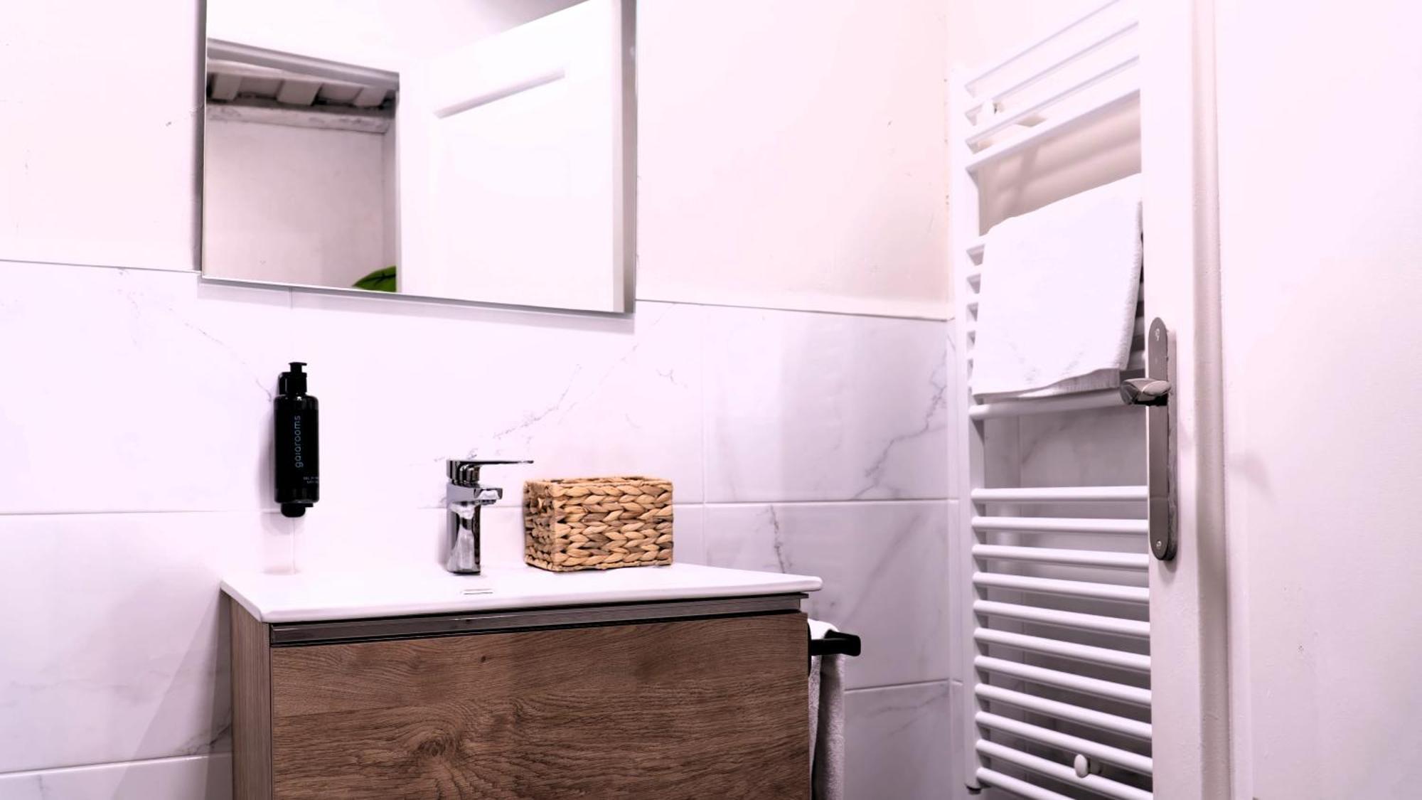Apartamentos Carolina By Gaiarooms León Eksteriør bilde